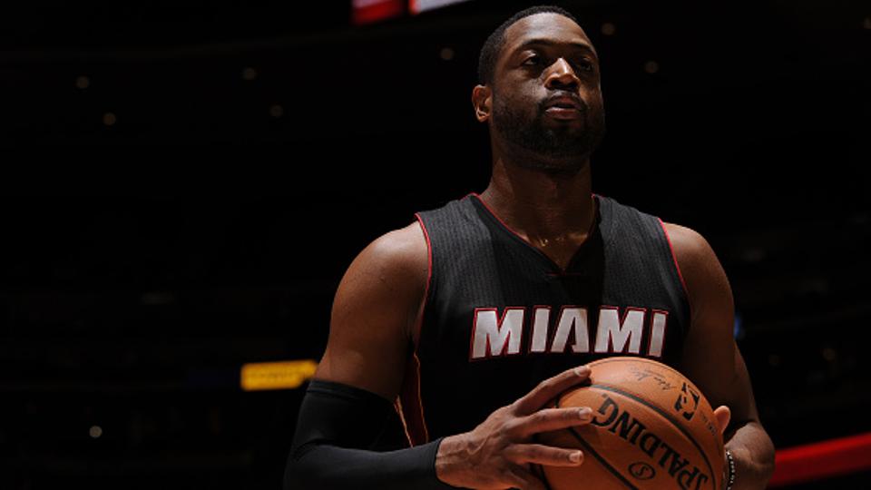 Dwyane Wade menceritakan kebenaran di balik kepergian LeBron James ke Miami Heat 2014 lalu. - INDOSPORT